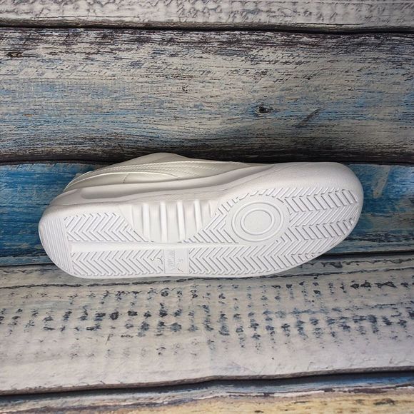 NWB PUMA California Monochrome Women’s White Puma - Picture 7 of 8